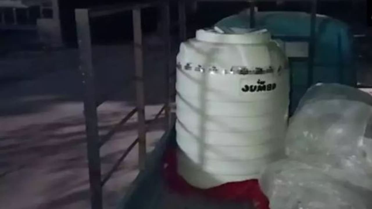 ഭാര്യക്ക് അവിഹിത ബന്ധമെന്ന് സംശയം, കൊന്ന് കഷണങ്ങളാക്കി വാട്ടര് ടാങ്കിൽ തള്ളി, മൃതദേഹത്തിന് രണ്ട് മാസം പഴക്കം ഭാര്യക്ക് അവിഹിത ബന്ധമെന്ന് സംശയം, കൊന്ന് കഷണങ്ങളാക്കി വാട്ടര് ടാങ്കിൽ തള്ളി, മൃതദേഹത്തിന് രണ്ട് മാസം പഴക്കം