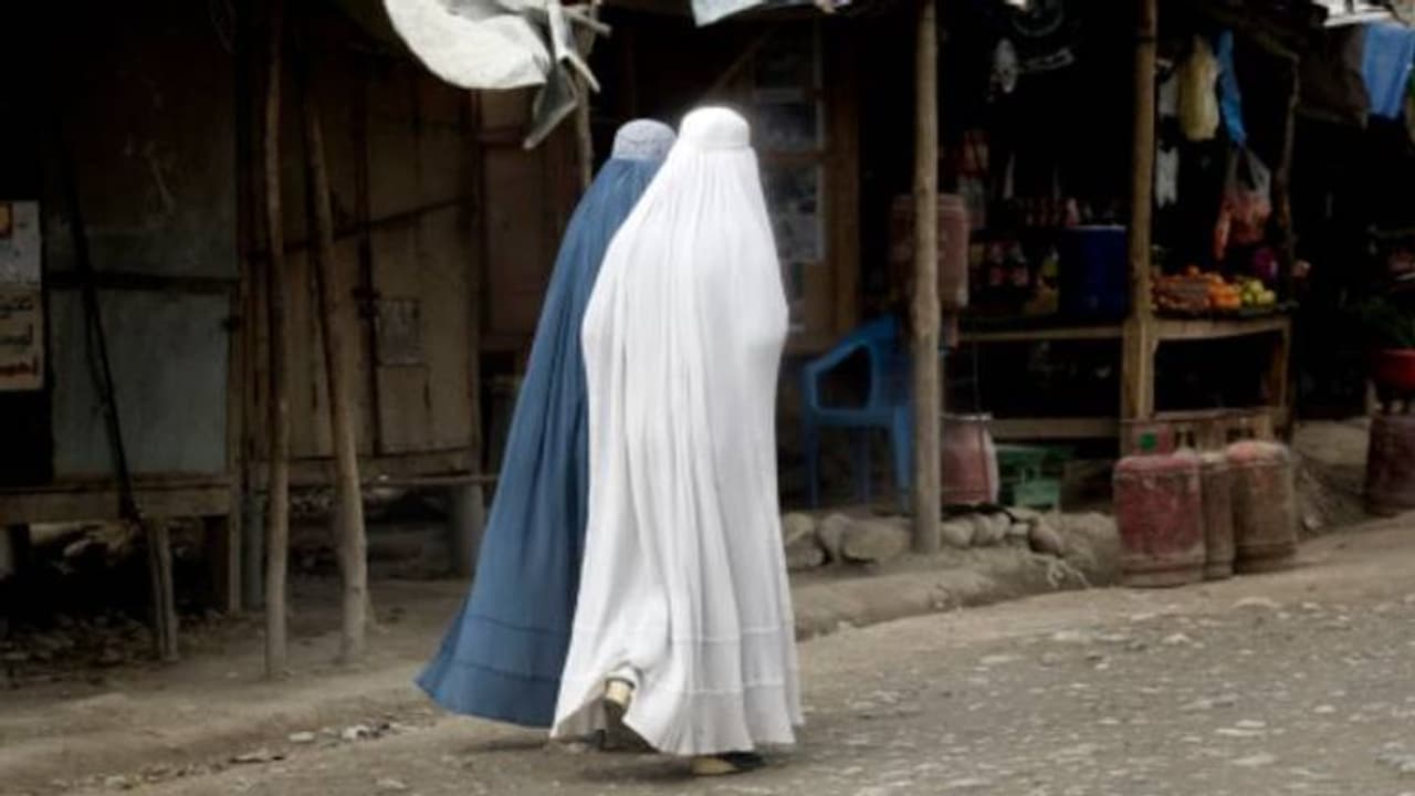 വിവാഹമോചനം റദ്ദാക്കും, മുൻഭർത്താക്കന്മാരുടെ അടുത്തേക്ക് തിരികെ ചെല്ലാൻ സ്ത്രീകളോട് താലിബാൻ വിവാഹമോചനം റദ്ദാക്കും, മുൻഭർത്താക്കന്മാരുടെ അടുത്തേക്ക് തിരികെ ചെല്ലാൻ സ്ത്രീകളോട് താലിബാൻ