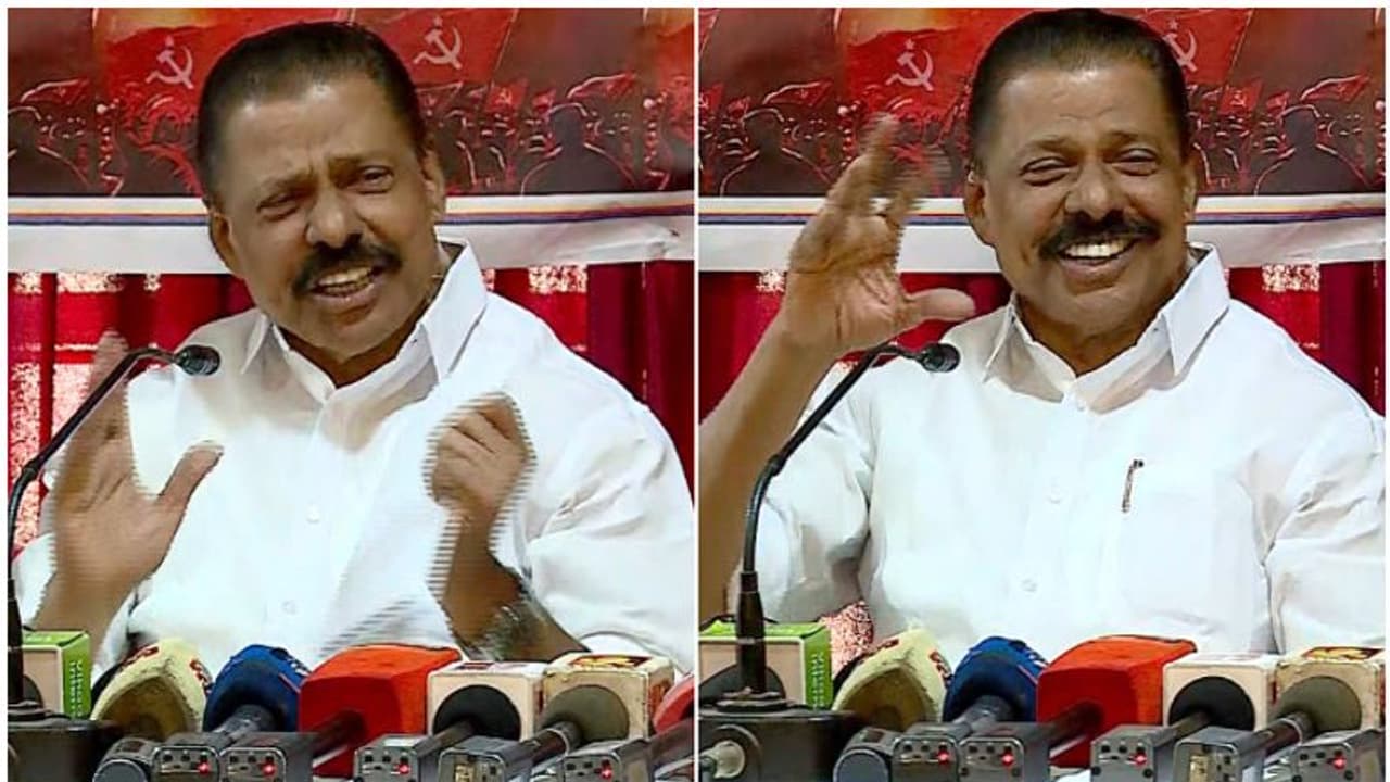 'അത് ശകാരമായിരുന്നില്ല, ക്ലാസ് എടുത്തതാണ്'; മൈക്ക് ഓപ്പറേറ്റര് വിഷയത്തില് മറുപടിയുമായി എം വി ഗോവിന്ദൻ 'അത് ശകാരമായിരുന്നില്ല, ക്ലാസ് എടുത്തതാണ്'; മൈക്ക് ഓപ്പറേറ്റര് വിഷയത്തില് മറുപടിയുമായി എം വി ഗോവിന്ദൻ