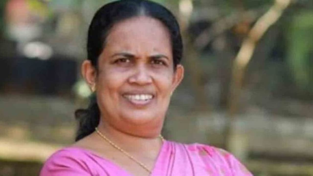 എൽഡിഎഫിലേക്ക് കൂറുമാറി, പിണങ്ങി വീണ്ടും യുഡിഎഫിൽ; തിരുവല്ല ന​ഗരസഭ എൽഡിഎഫിൽ നിന്ന് തിരിച്ചുപിടിച്ച് യുഡിഎഫ്