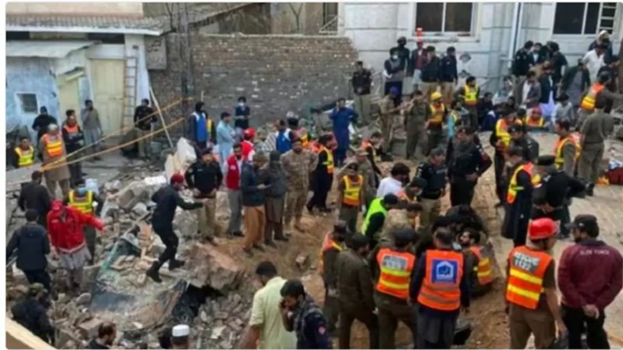 ಪಾಕ್ನ ಬಲೋಚಿಸ್ತಾನ ಪ್ರಾಂತ್ಯದಲ್ಲಿ ಸುಸೈಡ್ ಬಾಂಬರ್ ದಾಳಿಗೆ 9 ಪೊಲೀಸರ ಬಲಿ ಪಾಕ್ನ ಬಲೋಚಿಸ್ತಾನ ಪ್ರಾಂತ್ಯದಲ್ಲಿ ಸುಸೈಡ್ ಬಾಂಬರ್ ದಾಳಿಗೆ 9 ಪೊಲೀಸರ ಬಲಿ