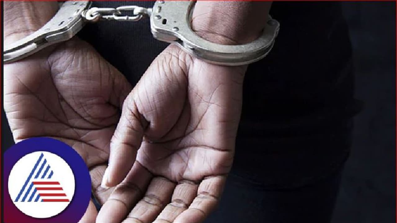 Bengaluru crime: ಆಟೋ ಹತ್ತಿದ್ದ ಅಸ್ಸಾಂ ಯುವಕರ ಬೆದರಿಸಿ ಹಣ ಸುಲಿಗೆ: ಇಬ್ಬರ ಸೆರೆ Bengaluru crime: ಆಟೋ ಹತ್ತಿದ್ದ ಅಸ್ಸಾಂ ಯುವಕರ ಬೆದರಿಸಿ ಹಣ ಸುಲಿಗೆ: ಇಬ್ಬರ ಸೆರೆ