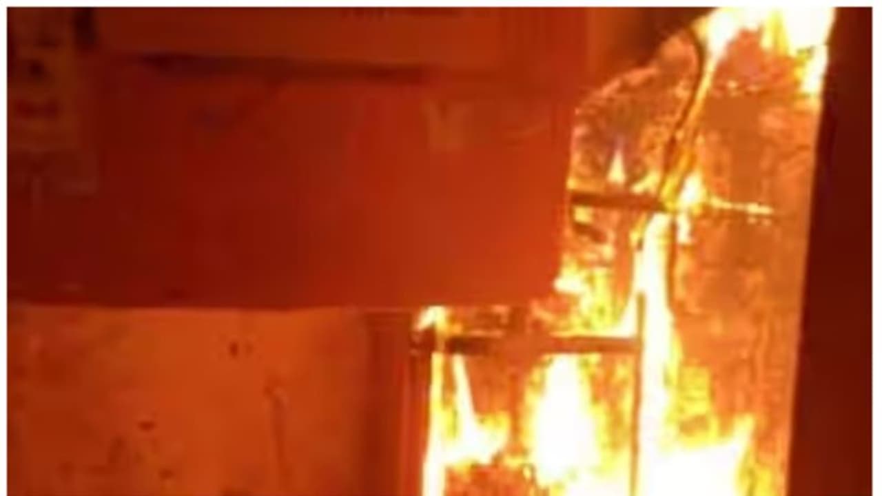 ബംഗ്ലാദേശിലെ ധാക്കയിൽ സ്ഫോടനം: 14 മരണം, നൂറിലേറെപ്പേർക്ക് പരിക്ക് 