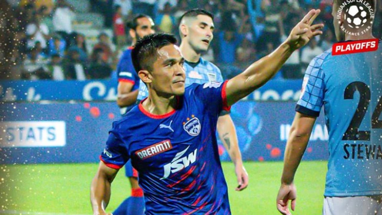 കൂവിവിളിയൊന്നും ഏറ്റില്ല, ഛേത്രിക്ക് ഗോള്‍; ആദ്യപാദ സെമിയില്‍ മുംബൈയെ തകർത്ത് ബെംഗളൂരു