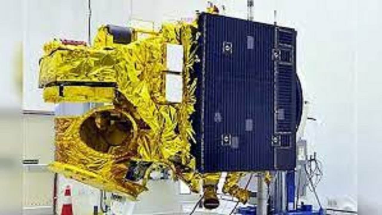 ಇಸ್ರೋ ಮತ್ತೊಂದು ಸಾಧನೆ: ನಿರುಪಯುಕ್ತ ಉಪಗ್ರಹವನ್ನು ಯಶಸ್ವಿಯಾಗಿ ಇಳಿಸಿದ ಬಾಹ್ಯಾಕಾಶ ಸಂಸ್ಥೆ