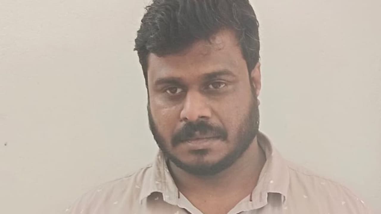 എസ്ഐയെ കാറിൽ തട്ടിക്കൊണ്ടു പോകാൻ ശ്രമം, ബിഷപ്പ് ഹൗസി‍ൽ അതിക്രമം; ഒളിവിലായിരുന്ന പ്രതി കഞ്ചാവുമായി പിടിയിൽ