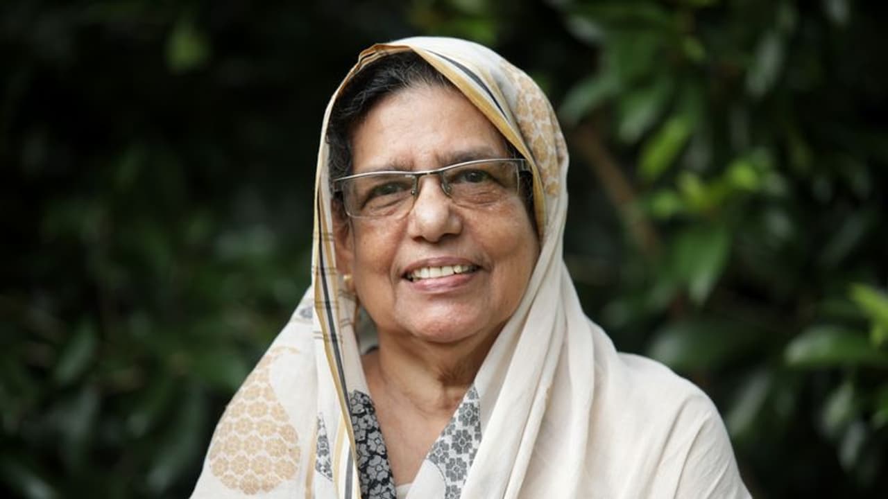 ഉമർ ഫൈസി മുക്കത്തിന്റെ സ്ത്രീ വിരുദ്ധ പരാമർശം; വി പി സുഹറ പരാതി നൽകി