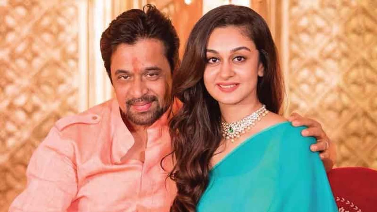 ಸ್ಯಾಂಡಲ್ವುಡ್ನಲ್ಲಿ ಗಟ್ಟಿಮೇಳ: ಅರ್ಜುನ್ ಸರ್ಜಾ ಪುತ್ರಿಯನ್ನು ವರಿಸಲಿರುವ ನಟ ಯಾರು? ಸ್ಯಾಂಡಲ್ವುಡ್ನಲ್ಲಿ ಗಟ್ಟಿಮೇಳ: ಅರ್ಜುನ್ ಸರ್ಜಾ ಪುತ್ರಿಯನ್ನು ವರಿಸಲಿರುವ ನಟ ಯಾರು?