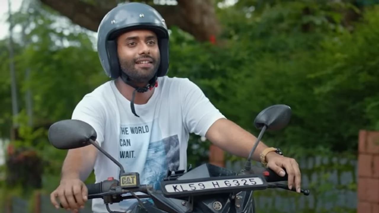 പ്രേക്ഷകപ്രീതി നേടി 'പ്രണയവിലാസം'; കളക്ഷനിലും നേട്ടം പ്രേക്ഷകപ്രീതി നേടി 'പ്രണയവിലാസം'; കളക്ഷനിലും നേട്ടം