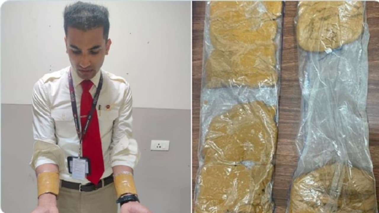 ಏರ್ ಇಂಡಿಯಾ ಕ್ಯಾಬಿನ್ ಸಿಬ್ಬಂದಿಯಿಂದಲೇ ಚಿನ್ನ ಕಳ್ಳಸಾಗಣೆ : ಕೊಚ್ಚಿ ಏರ್ಪೋರ್ಟ್ನಲ್ಲಿ ಅಂದರ್ ಏರ್ ಇಂಡಿಯಾ ಕ್ಯಾಬಿನ್ ಸಿಬ್ಬಂದಿಯಿಂದಲೇ ಚಿನ್ನ ಕಳ್ಳಸಾಗಣೆ : ಕೊಚ್ಚಿ ಏರ್ಪೋರ್ಟ್ನಲ್ಲಿ ಅಂದರ್