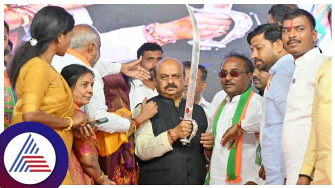 ಎಲ್ಲಾ ಶಾಸಕರಿಗೂ ಟಿಕೆಟ್ ಸಿಗಲ್ಲ, ಹಾಲಿ ಬಿಜೆಪಿ ಶಾಸಕರಿಗೆ ಶಾಕ್ ಕೊಟ್ಟ ಸಿಎಂ ಬೊಮ್ಮಾಯಿ! ಎಲ್ಲಾ ಶಾಸಕರಿಗೂ ಟಿಕೆಟ್ ಸಿಗಲ್ಲ, ಹಾಲಿ ಬಿಜೆಪಿ ಶಾಸಕರಿಗೆ ಶಾಕ್ ಕೊಟ್ಟ ಸಿಎಂ ಬೊಮ್ಮಾಯಿ!