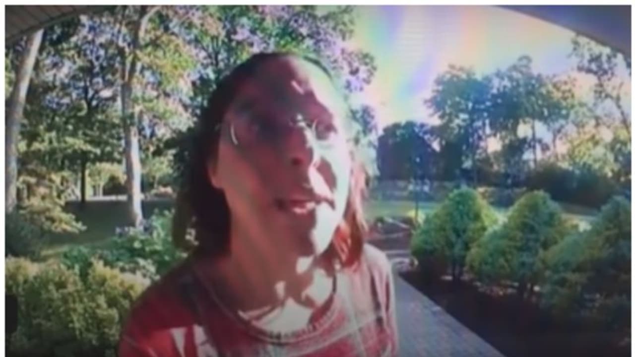 650 രൂപയുടെ ടിപ്പ് കുറവ്; ഭക്ഷണം നൽകാൻ തിരികെ കൊണ്ടുപോയി ഡെലിവറി എക്സിക്യൂട്ടീവ് 650 രൂപയുടെ ടിപ്പ് കുറവ്; ഭക്ഷണം നൽകാൻ തിരികെ കൊണ്ടുപോയി ഡെലിവറി എക്സിക്യൂട്ടീവ്