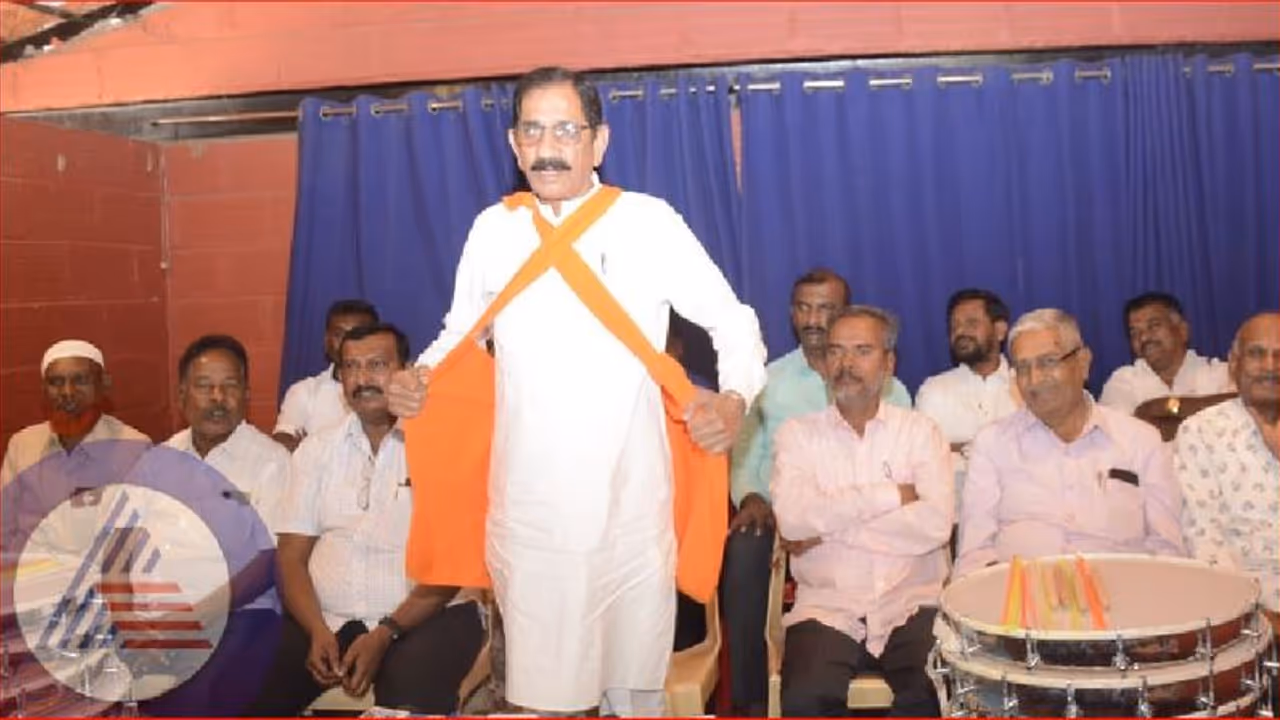 Ticket Fight: ಜೋಳಿಗೆ ಹಿಡಿದು ಪ್ರಚಾರ ಆರಂಭಿಸಿದ ಮಾಜಿ ಸಚಿವ ಸೊಗಡು ಶಿವಣ್ಣ! Ticket Fight: ಜೋಳಿಗೆ ಹಿಡಿದು ಪ್ರಚಾರ ಆರಂಭಿಸಿದ ಮಾಜಿ ಸಚಿವ ಸೊಗಡು ಶಿವಣ್ಣ!