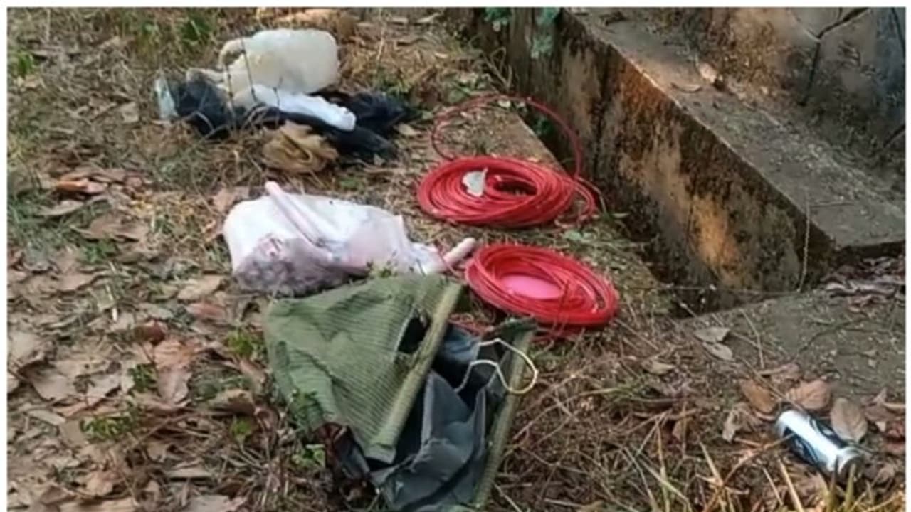 കോട്ടയത്ത് സ്ഫോടകവസ്തുക്കൾ ഉപേക്ഷിച്ച നിലയിൽ കോട്ടയത്ത് സ്ഫോടകവസ്തുക്കൾ ഉപേക്ഷിച്ച നിലയിൽ