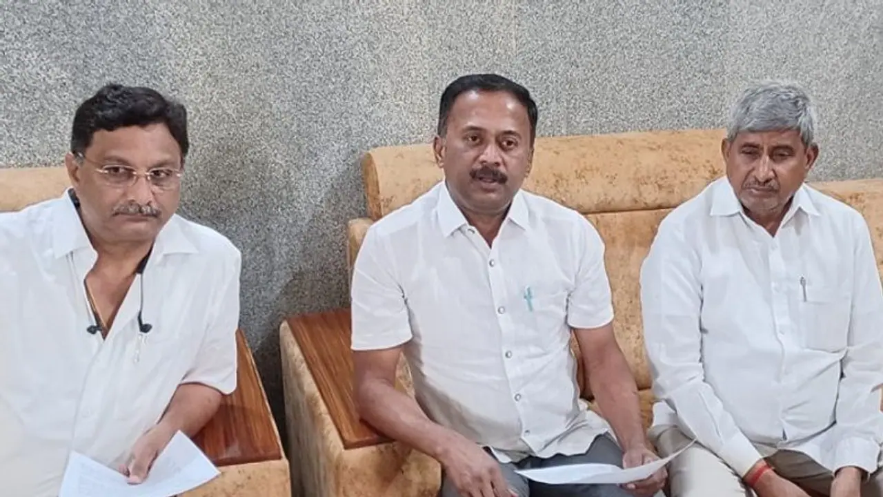 ಮಂಡ್ಯ ನಗರವನ್ನು ಸ್ಮಾರ್ಟ್‌ಸಿಟಿ ಯೋಜನೆಗೆ ಒಳಪಡಿಸಿ: ಗೂಳಿಗೌಡ, ಮಾದೇಗೌಡ 