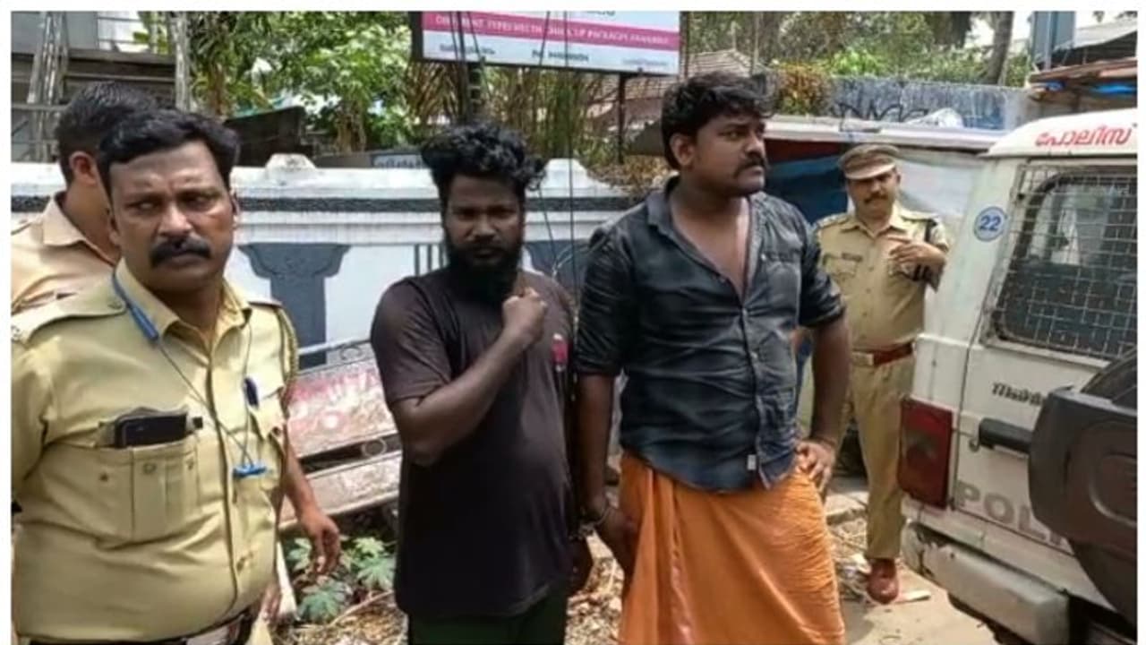തിരുവനന്തപുരത്ത് വിദ്യാര്‍ത്ഥിനിയെ നടുറോഡിൽ മര്‍ദ്ദിച്ച കേസ്; രണ്ട് പ്രതികൾ റിമാൻഡിൽ