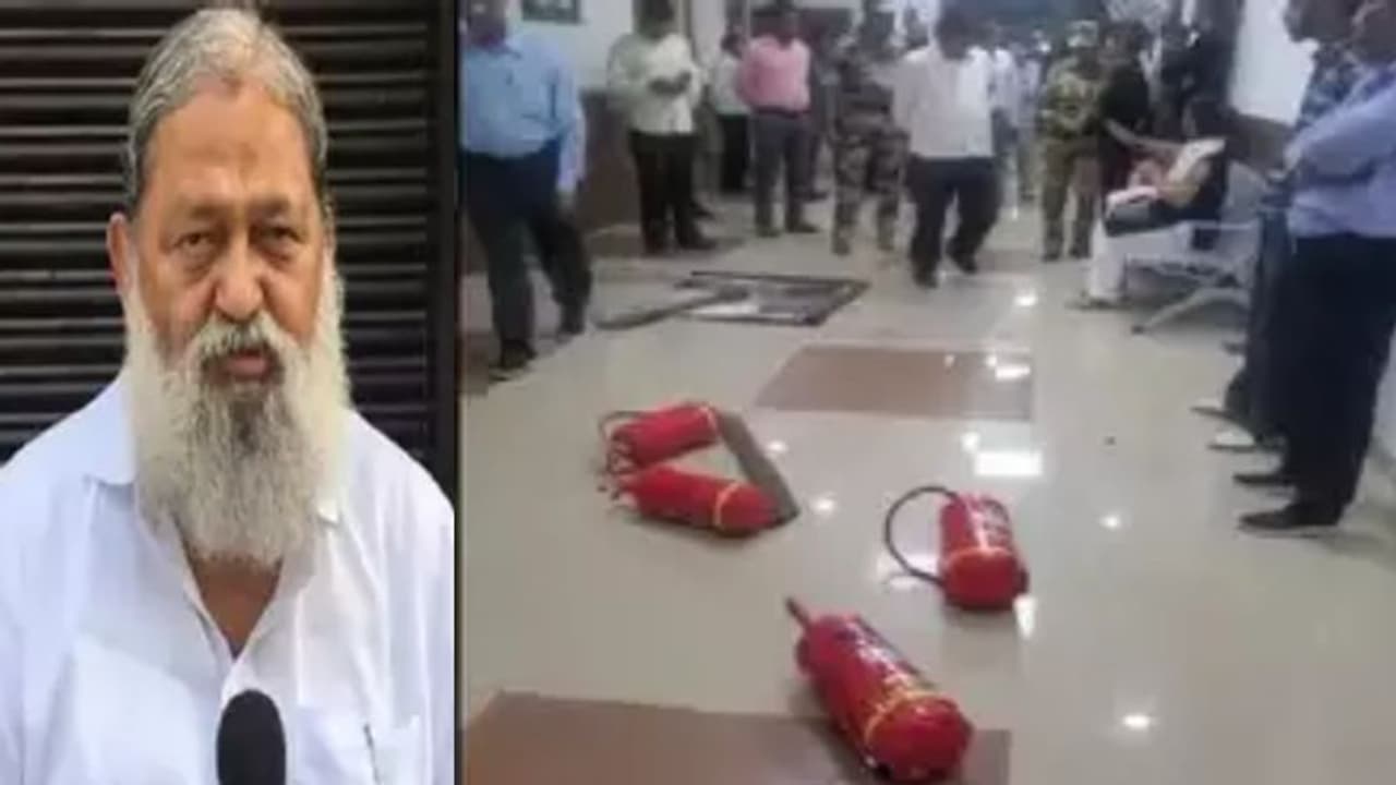 കൂടിക്കാഴ്ചക്ക് സമയം കൊടുത്തു, മണിക്കൂറുകള് കാത്തിരുന്നിട്ടും മന്ത്രി എത്തിയില്ല; ഓഫീസ് തകര്ത്ത് സ്ത്രീകൾ കൂടിക്കാഴ്ചക്ക് സമയം കൊടുത്തു, മണിക്കൂറുകള് കാത്തിരുന്നിട്ടും മന്ത്രി എത്തിയില്ല; ഓഫീസ് തകര്ത്ത് സ്ത്രീകൾ