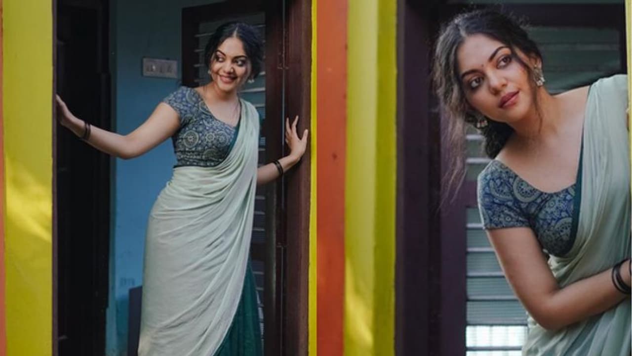 ഹൃദയത്തില് സൂക്ഷിക്കാൻ ആഗ്രഹിക്കുന്ന പുത്തൻ ഫോട്ടോകള് പങ്കുവെച്ച് നടി അഹാന കൃഷ്ണ ഹൃദയത്തില് സൂക്ഷിക്കാൻ ആഗ്രഹിക്കുന്ന പുത്തൻ ഫോട്ടോകള് പങ്കുവെച്ച് നടി അഹാന കൃഷ്ണ