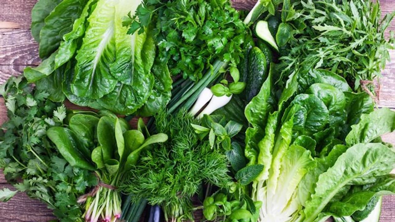 ഇലക്കറികള്‍ കഴിച്ചാല്‍ ഒത്തിരിയുണ്ട് ​ഗുണങ്ങൾ, അറിയാം ചിലത്...