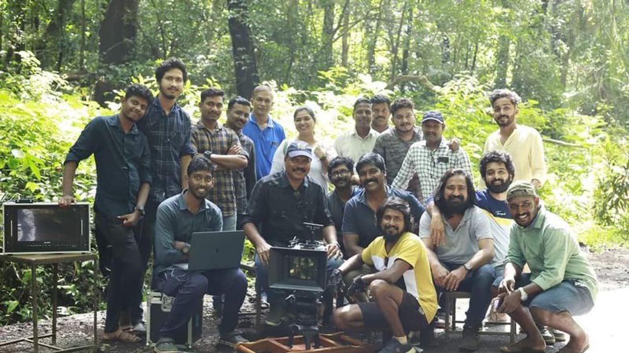 காற்றே வராத குகைக்குள் தினமும் 14 மணி நேரம்... ரிஸ்க் எடுத்து நடித்த ஜித்தன் ரமேஷ்..! காற்றே வராத குகைக்குள் தினமும் 14 மணி நேரம்... ரிஸ்க் எடுத்து நடித்த ஜித்தன் ரமேஷ்..!