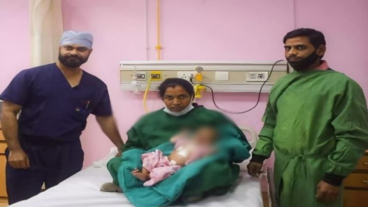 'കുഞ്ഞിന് നാല് മാസം; വിട്ടുമാറാത്ത പനി, ജലദോഷം, ചര്മത്തിന് നീലനിറം', ജീവൻ തിരികെ നൽകി അപൂര്വ്വ ശസ്ത്രക്രിയ 'കുഞ്ഞിന് നാല് മാസം; വിട്ടുമാറാത്ത പനി, ജലദോഷം, ചര്മത്തിന് നീലനിറം', ജീവൻ തിരികെ നൽകി അപൂര്വ്വ ശസ്ത്രക്രിയ