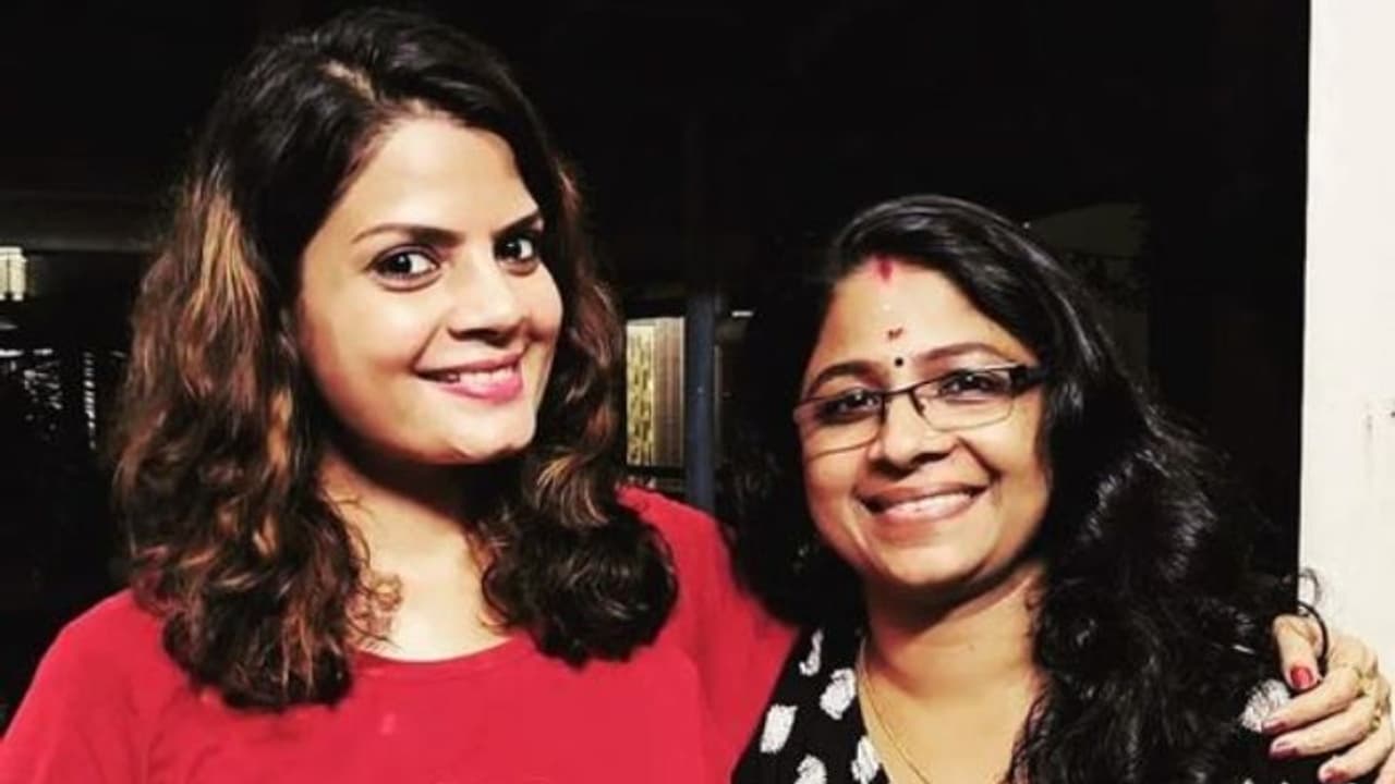 'ഇതാണ് ചേച്ചിക്ക് കരൾ നൽകാന്‍ തയ്യാറായ ജിഷ ചിറ്റ' പോസ്റ്റ്