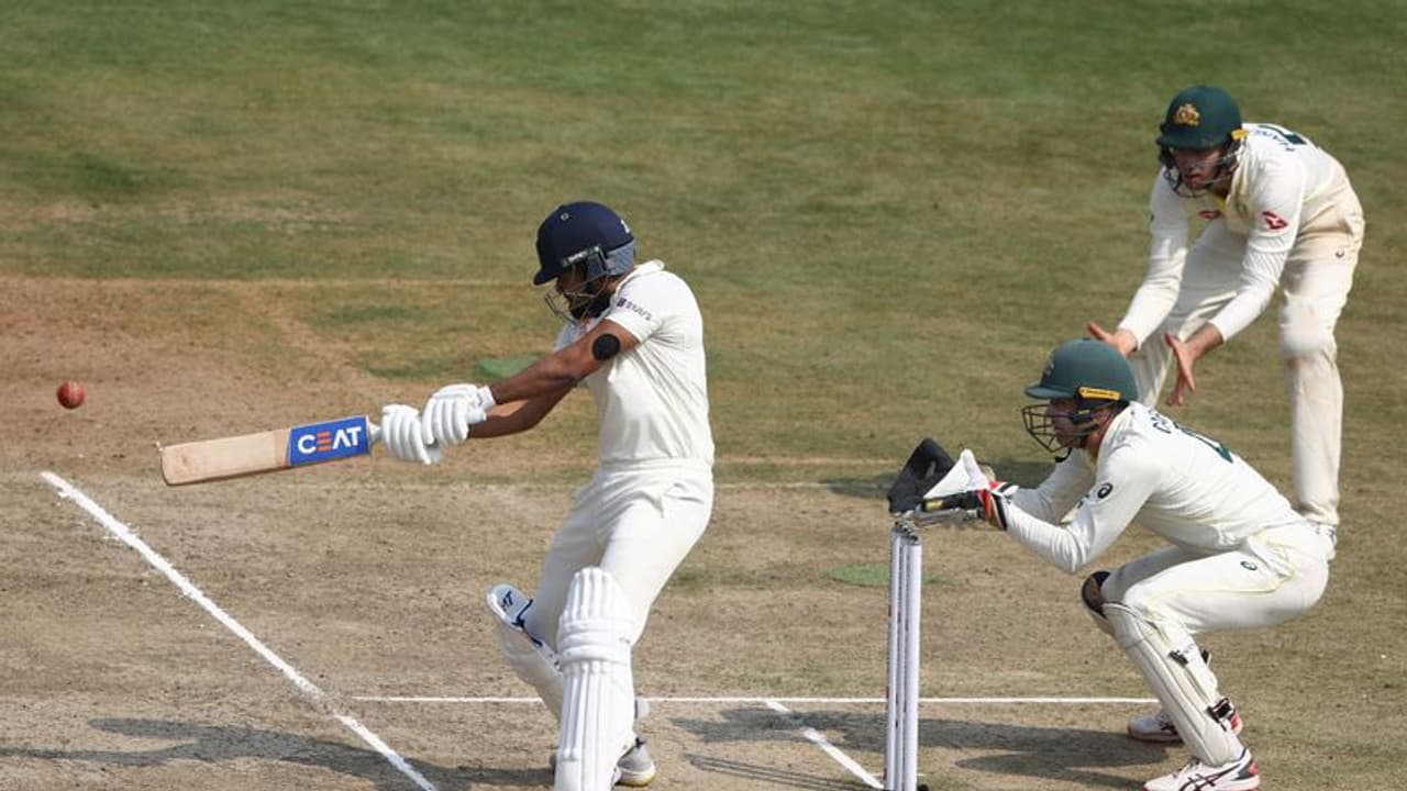 ஷ்ரேயாஸ் ஐயருக்குப் பதில் ஜடேஜா களமிறங்க காரணம் என்ன? வெளியான உண்மை தகவல்! ஷ்ரேயாஸ் ஐயருக்குப் பதில் ஜடேஜா களமிறங்க காரணம் என்ன? வெளியான உண்மை தகவல்!