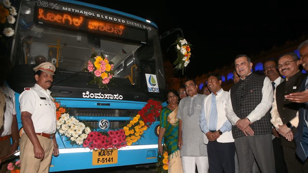ರಾಜ್ಯದಲ್ಲಿ ಮೊದಲ ಮೆಥನಾಲ್‌ ಚಾಲಿತ ಬಸ್‌ ಲೋಕಾರ್ಪಣೆ ಮಾಡಿದ ಸಚಿವ ನಿತಿನ್‌ ಗಡ್ಕರಿ