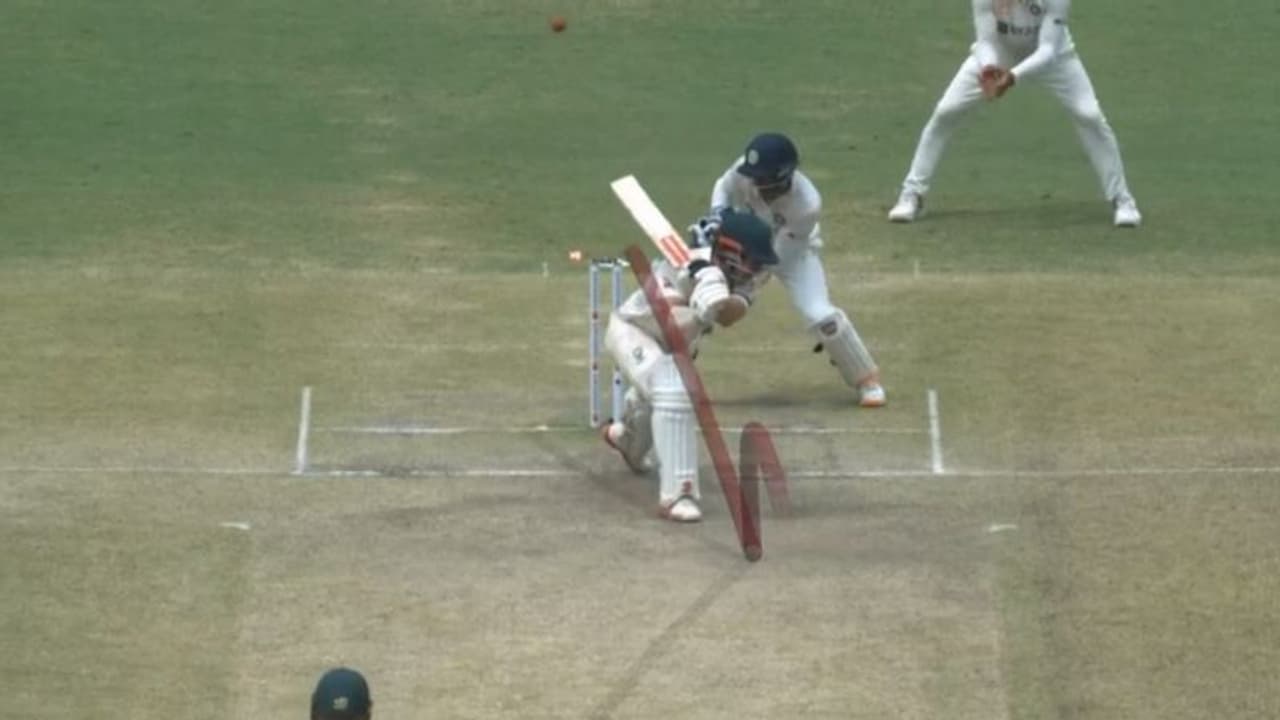 ട്രാവിസ് ഹെഡ്ഡിന് സെഞ്ചുറി നഷ്ടായത് അക്സര് പട്ടേലിന്റെ മാന്ത്രിക പന്തില് വീഡിയോ കാണാം ട്രാവിസ് ഹെഡ്ഡിന് സെഞ്ചുറി നഷ്ടായത് അക്സര് പട്ടേലിന്റെ മാന്ത്രിക പന്തില് വീഡിയോ കാണാം