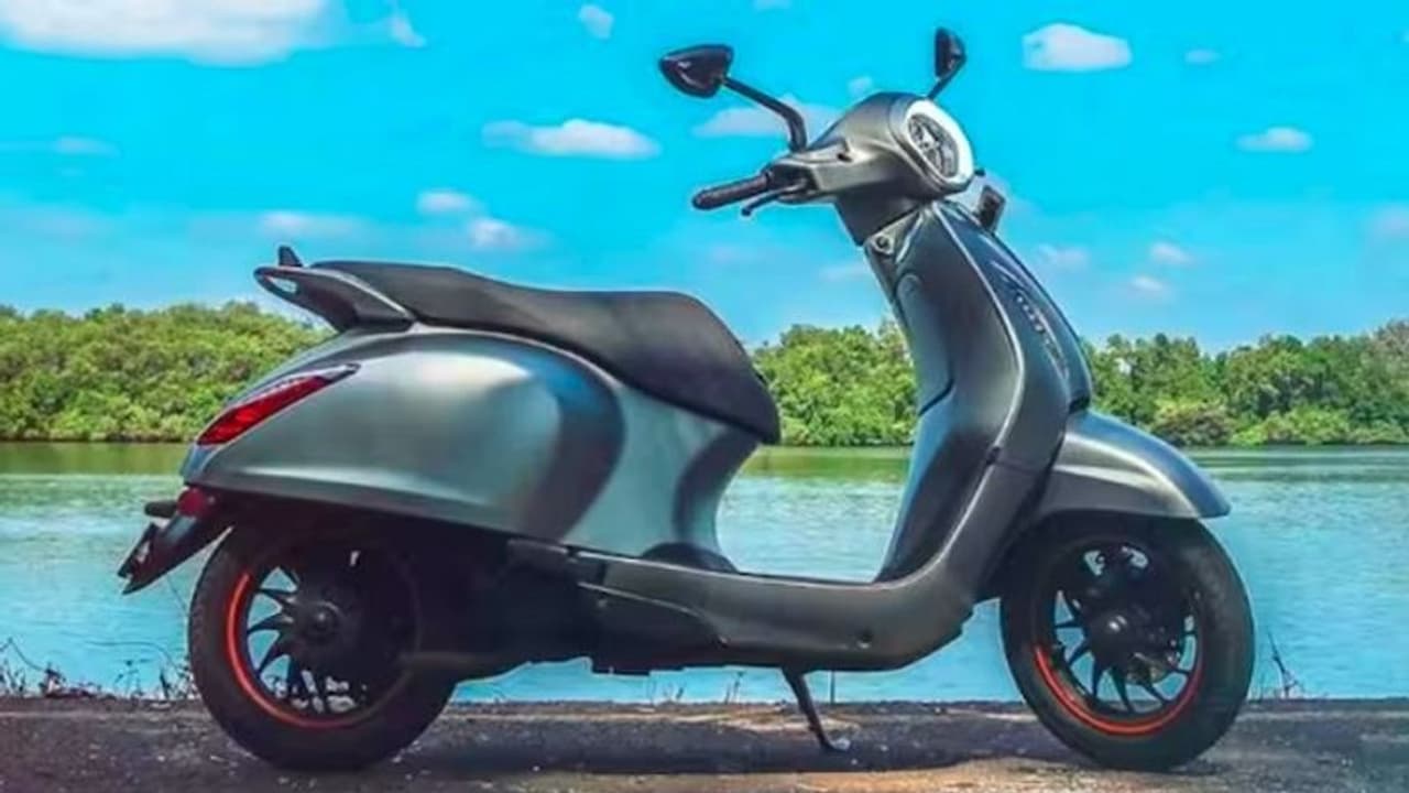 బజాజ్ చేతక్ రిబ్యాక్.. ఈ ఎలక్ట్రిక్ స్కూటర్ ధర, ఫీచర్స్ ఇప్పుడు సరికొత్తగా.. బజాజ్ చేతక్ రిబ్యాక్.. ఈ ఎలక్ట్రిక్ స్కూటర్ ధర, ఫీచర్స్ ఇప్పుడు సరికొత్తగా..