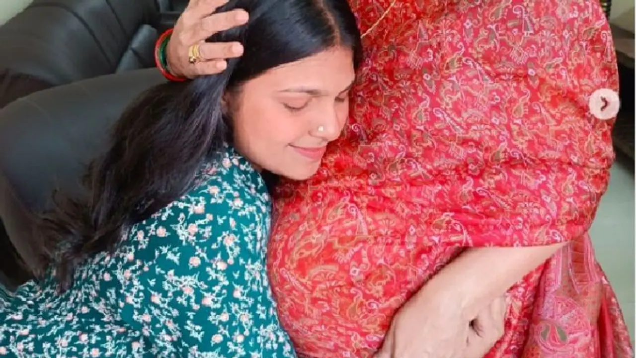 ಇದು ರಿಯಲ್ ಬದಾಯಿ ಹೋ.... 47ರಲ್ಲಿ ತಾಯಿಯಾದ 23 ಹರೆಯದ ಮಗಳಿರುವ ಅಮ್ಮ ...