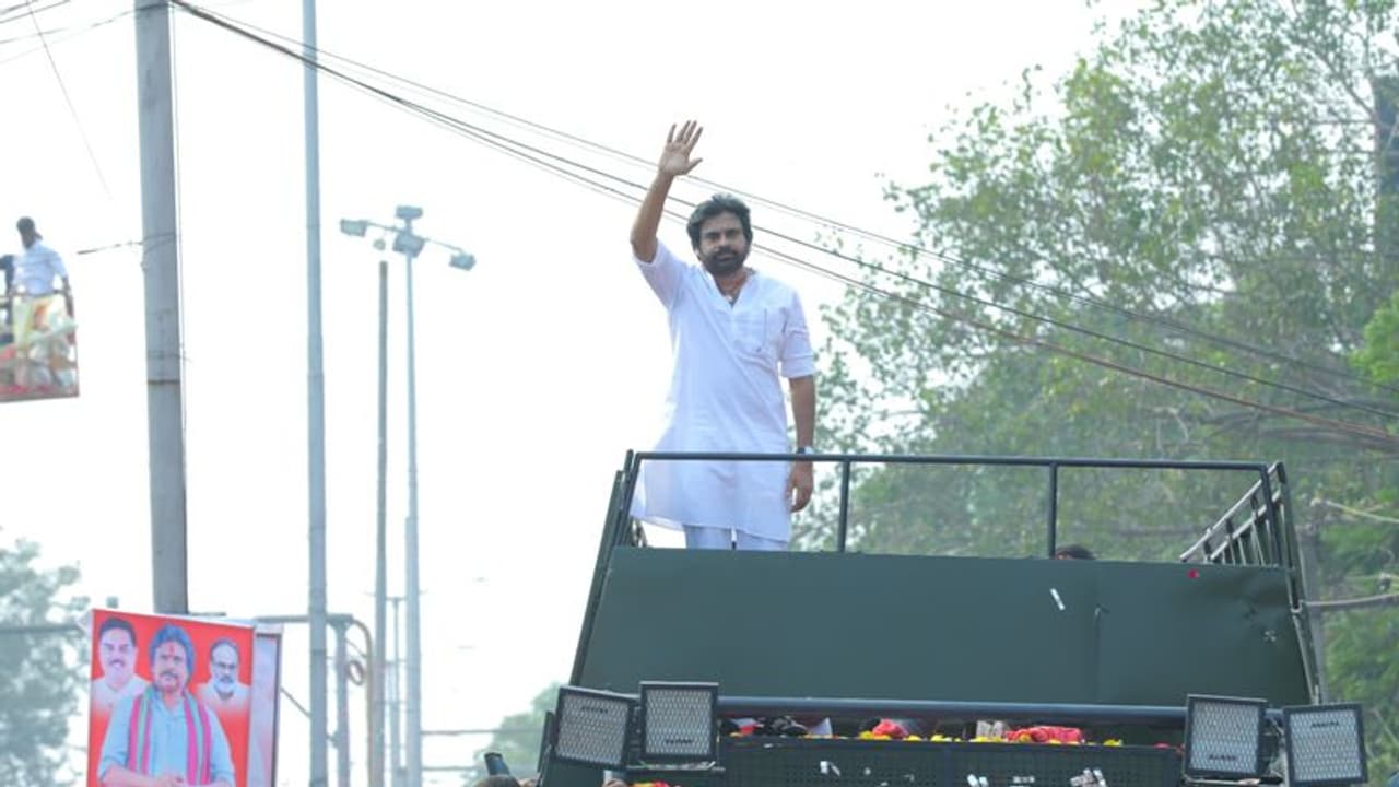 నా ప్రాణాలు పోవచ్చు.. జగన్పై నాకేం కక్ష లేదు : పవన్ కల్యాణ్ సంచలన వ్యాఖ్యలు నా ప్రాణాలు పోవచ్చు.. జగన్పై నాకేం కక్ష లేదు : పవన్ కల్యాణ్ సంచలన వ్యాఖ్యలు