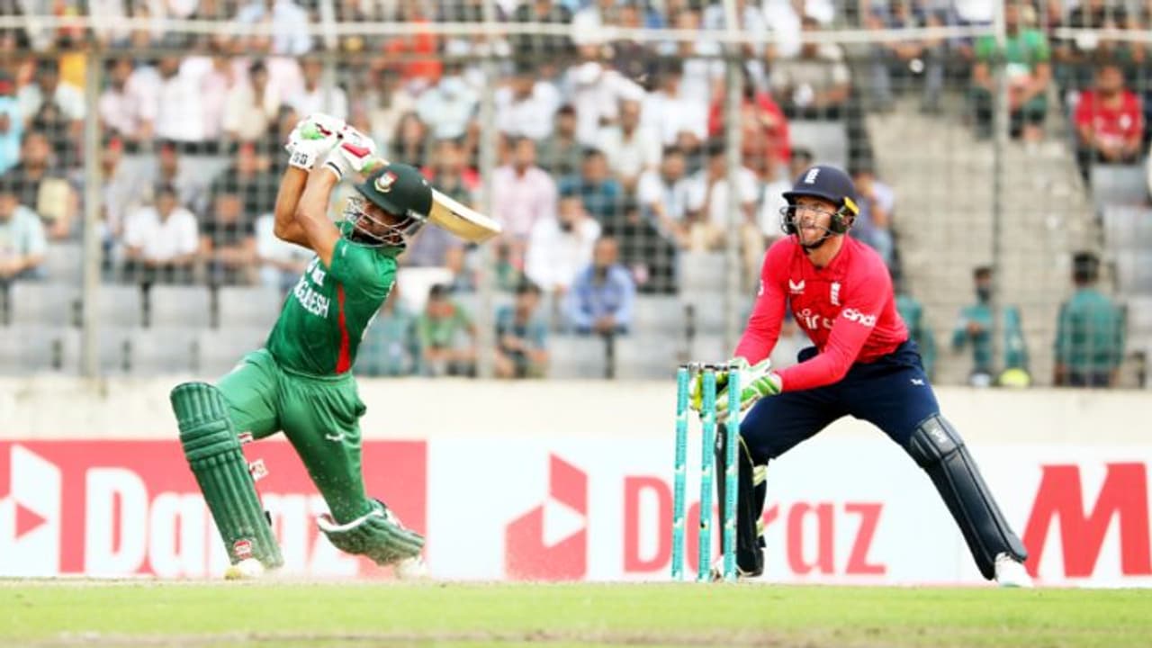 ചരിത്രം! ട്വന്റി 20 പരമ്പരയില് ഇംഗ്ലണ്ടിനെ വൈറ്റ് വാഷ് ചെയ്ത് ബംഗ്ലാ കടുവകള് ചരിത്രം! ട്വന്റി 20 പരമ്പരയില് ഇംഗ്ലണ്ടിനെ വൈറ്റ് വാഷ് ചെയ്ത് ബംഗ്ലാ കടുവകള്