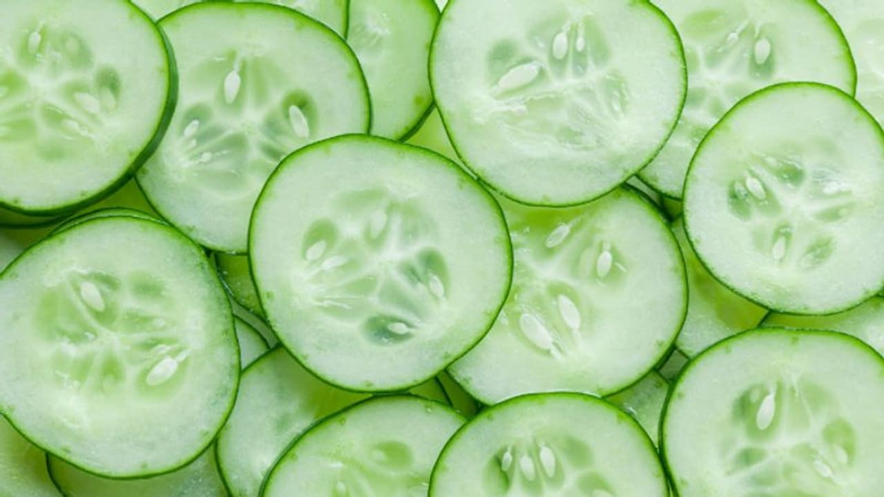 ദിവസവും കഴിക്കാം വെള്ളരിക്ക; അറിയാം ഈ ആരോഗ്യ ഗുണങ്ങള്... ദിവസവും കഴിക്കാം വെള്ളരിക്ക; അറിയാം ഈ ആരോഗ്യ ഗുണങ്ങള്...