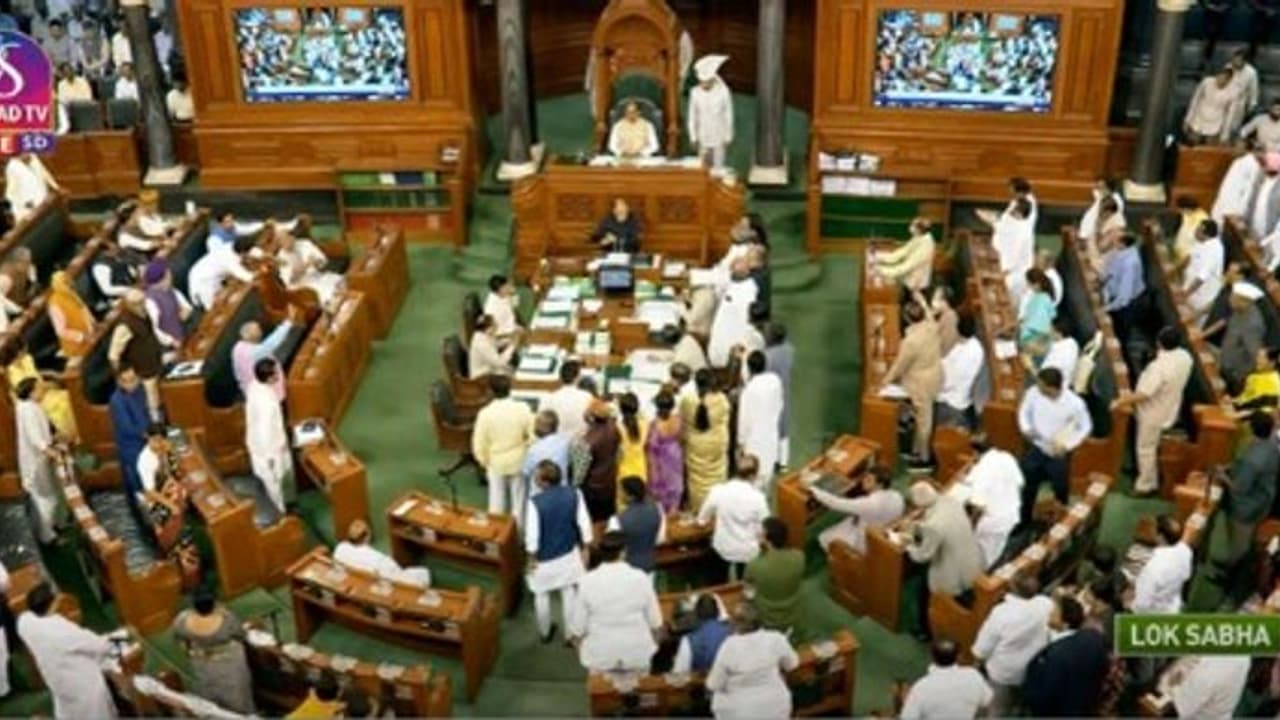 మణిపూర్ హింసపై విపక్షాల పట్టు: లోక్ సభ 12 గంటల వరకు వాయిదా