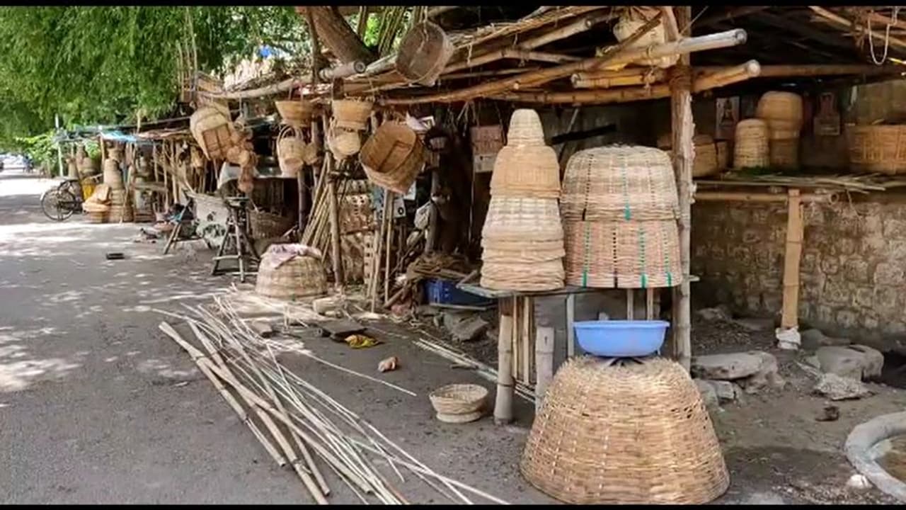 பிளாஸ்டிக் பயன்பாட்டால் மூங்கில் தொழில் பாதிப்பு; கைவினை கலைஞர்கள் வேதனை