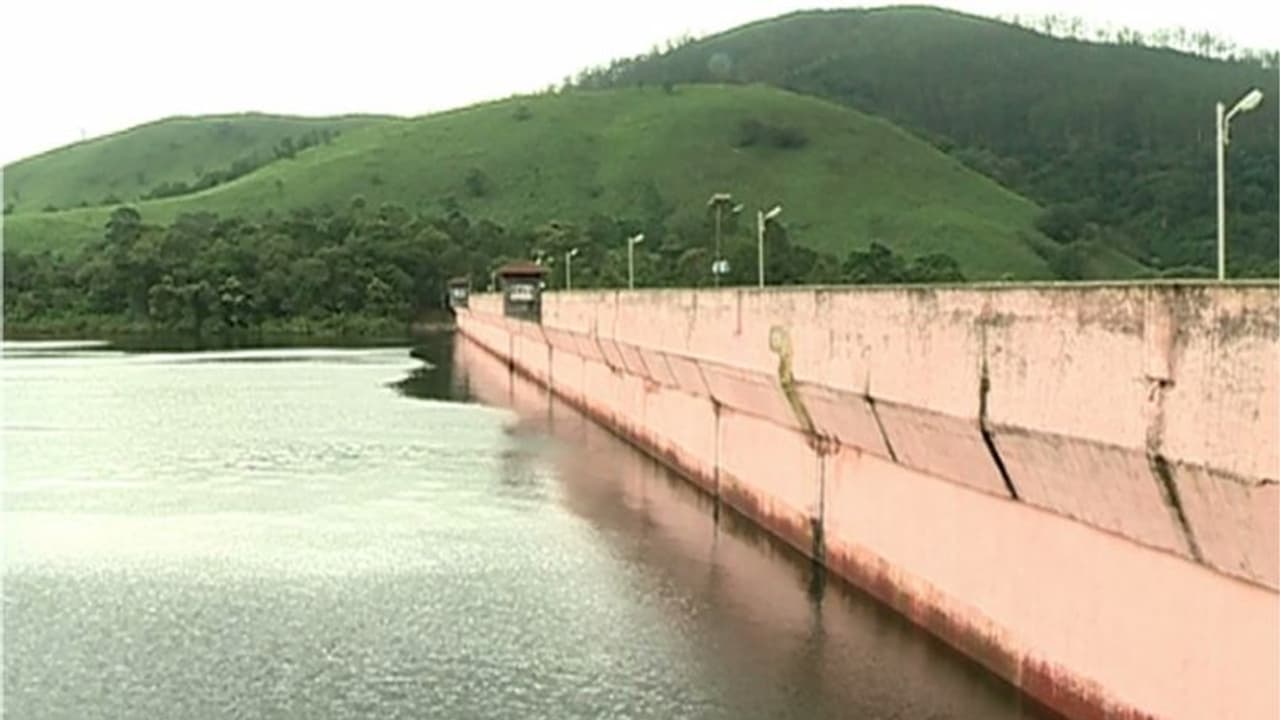 മുല്ലപ്പെരിയാർ അണക്കെട്ടിൻ്റെ സുരക്ഷയ്ക്ക് സ്വീകരിച്ച നടപടികളെന്തൊക്കെ? കേന്ദ്രത്തിന് സുപ്രീം കോടതി നോട്ടീസ്