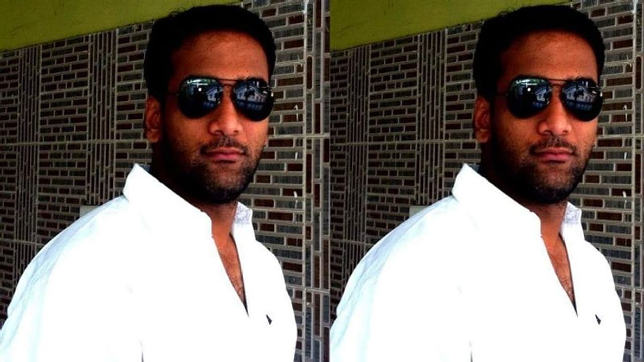 ఆర్మీ హెలికాప్టర్ ప్రమాదంలో తెలంగాణ పైలట్ వినయ్ భాను రెడ్డి మృతి... ఆర్మీ హెలికాప్టర్ ప్రమాదంలో తెలంగాణ పైలట్ వినయ్ భాను రెడ్డి మృతి...