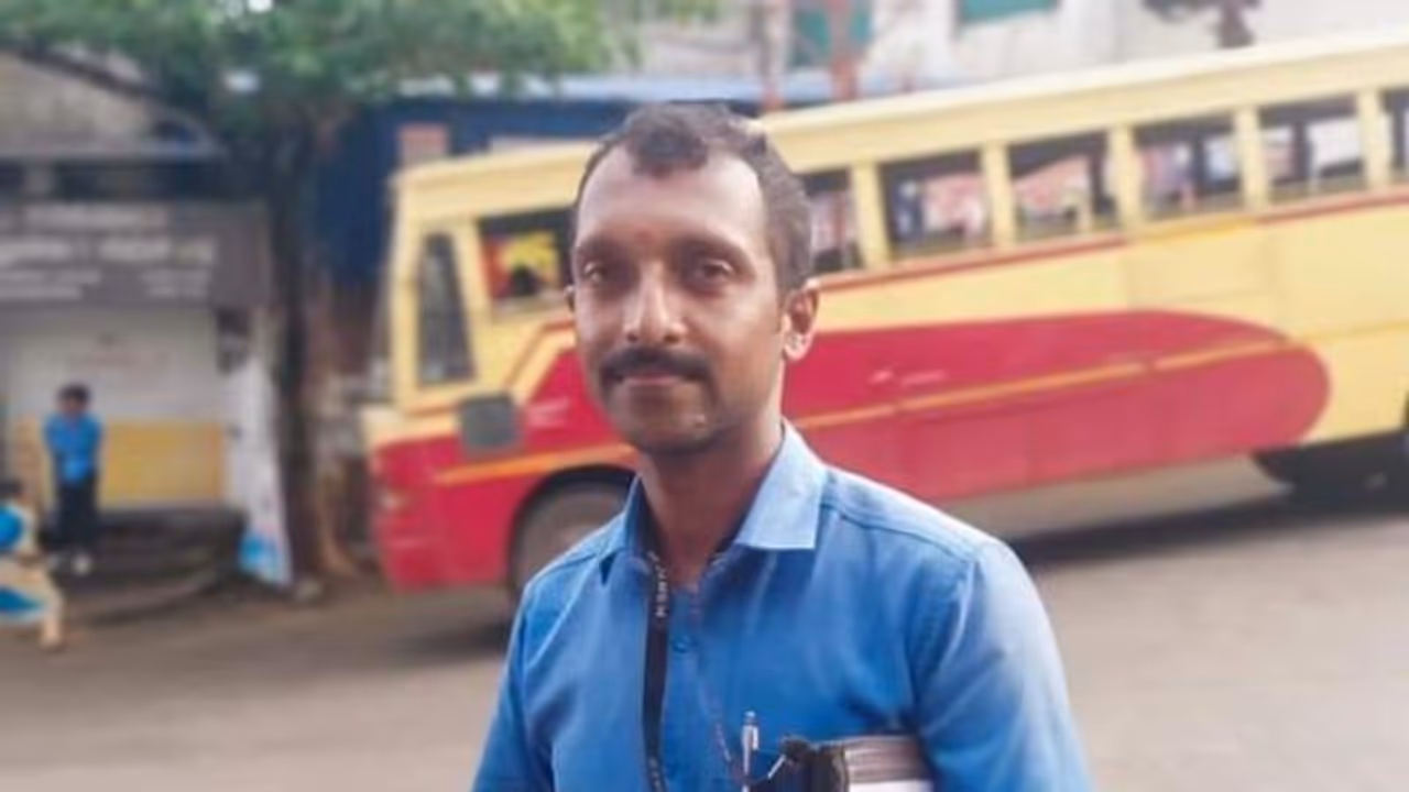 ബസ് ഓടിക്കുന്നതിനിടെ ഡ്രൈവർ ബോധം കെട്ടു, കെഎസ്ആർടിസി നിറയെ യാത്രക്കാര്‍; ബ്രേക്ക് ചവിട്ടി നിർത്തി കണ്ടക്ടർ