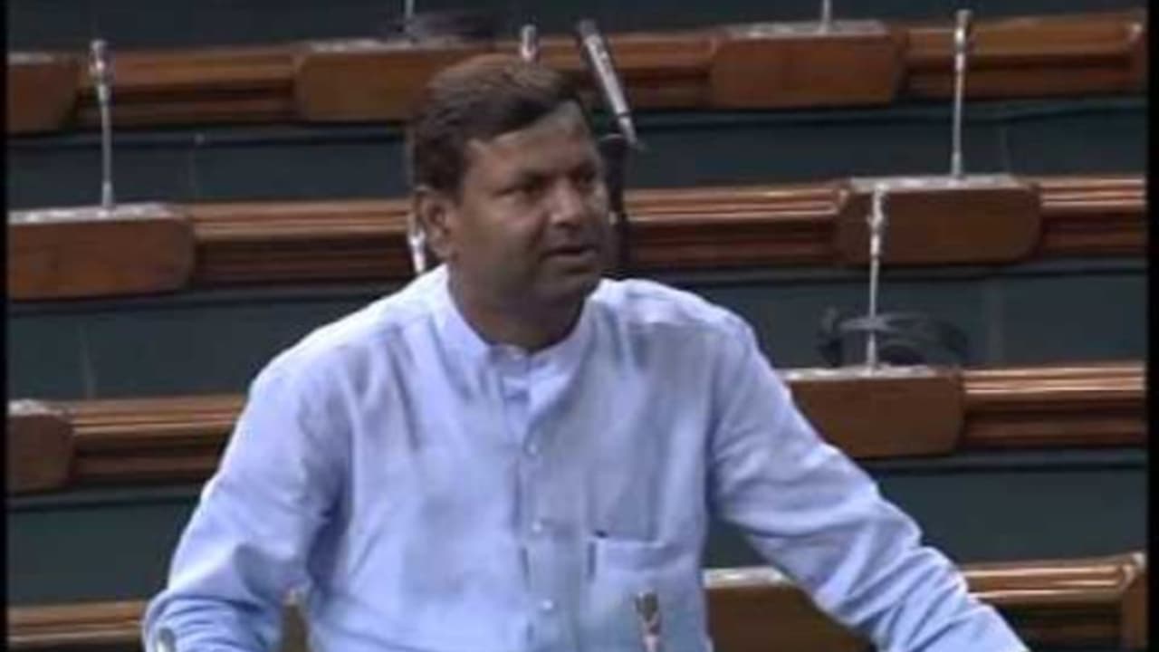 'ആ റിപ്പോർട്ട് കേരളം ഇതുവരെ നൽകിയിട്ടില്ല': സംസ്ഥാനത്തെ കുറ്റപ്പെടുത്തി കേന്ദ്ര ധനമന്ത്രാലയം 'ആ റിപ്പോർട്ട് കേരളം ഇതുവരെ നൽകിയിട്ടില്ല': സംസ്ഥാനത്തെ കുറ്റപ്പെടുത്തി കേന്ദ്ര ധനമന്ത്രാലയം