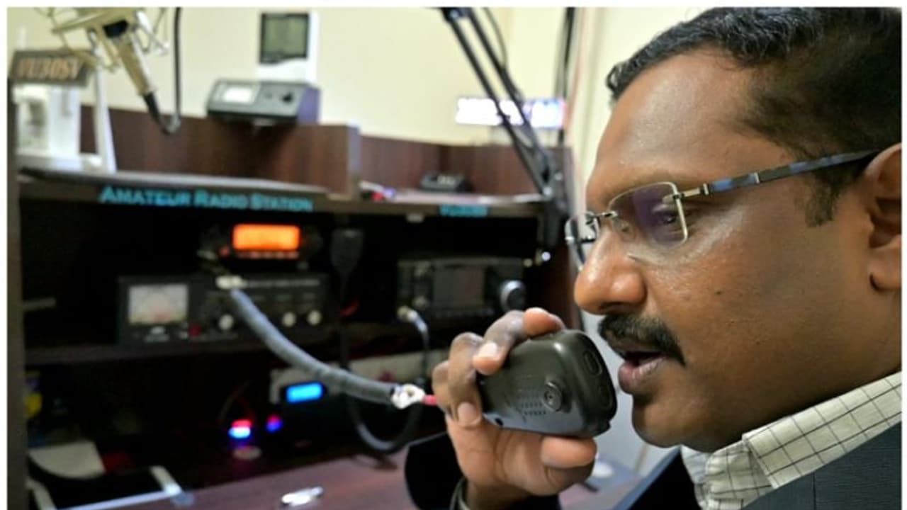 ഐക്യരാഷ്ട്ര സഭ അംഗീകരിച്ച വിനോദം, കേരളത്തില്‍ സജീവം; ഹാം റേഡിയോ !