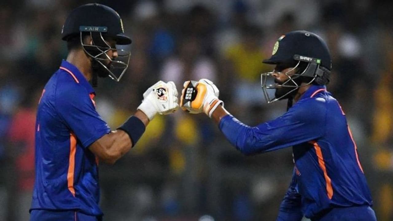 സെഞ്ചുറി കൂട്ടുകെട്ട്, നേട്ടങ്ങളുടെ പട്ടികയില് രാഹുല് ജഡേജ സഖ്യം! ഓസീസിനെതിരെ നാലാം തവണ മാത്രം സെഞ്ചുറി കൂട്ടുകെട്ട്, നേട്ടങ്ങളുടെ പട്ടികയില് രാഹുല് ജഡേജ സഖ്യം! ഓസീസിനെതിരെ നാലാം തവണ മാത്രം