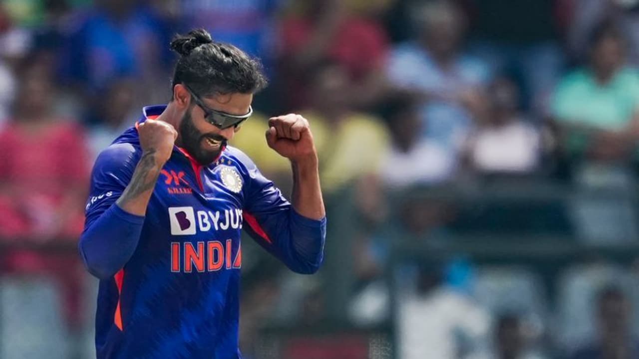 రఫ్ఫాడించిన రవీంద్ర జడేజా.. అత్యధిక వికెట్లు తీసిన తొలిభారతీయుడిగా రికార్డ్...