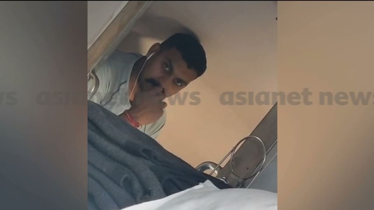 മലയാളി പെൺകുട്ടിയെ ട്രെയിനിൽ വെച്ച് മദ്യം നൽകി പീഡിപ്പിച്ച് സൈനികൻ; പത്തനംതിട്ട സ്വദേശി പിടിയിൽ മലയാളി പെൺകുട്ടിയെ ട്രെയിനിൽ വെച്ച് മദ്യം നൽകി പീഡിപ്പിച്ച് സൈനികൻ; പത്തനംതിട്ട സ്വദേശി പിടിയിൽ