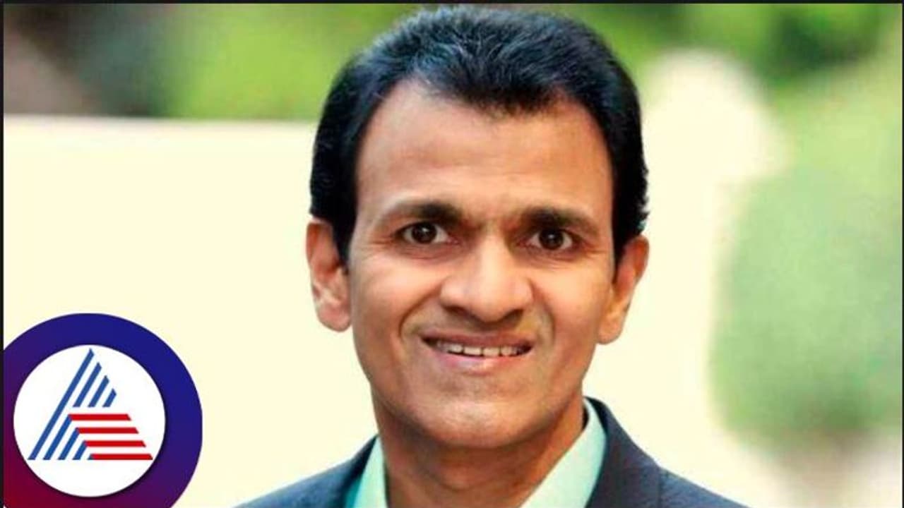 ಯುವ ರಾಜ್‌ಗೆ ಅಪ್ಪು ಸ್ಥಾನ ಕೊಡಬೇಡಿ, ಅವರವರೇ ಪರಿಶ್ರಮ ವ್ಯಕ್ತಿತ್ವ ಬೆಳಸಿಕೊಳ್ಳಬೇಕು: ರಾಘವೇಂದ್ರ ರಾಜ್‌ಕುಮಾರ್