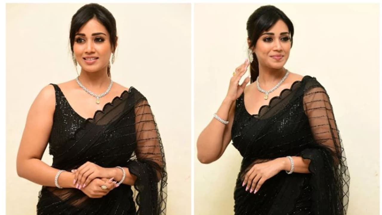 బాలీవుడ్ కు మకాం మార్చేసిన నివేదా పేతురాజ్...? ముంబయ్ లో ఇల్లు కొన్న ధమ్కీ పిల్ల బాలీవుడ్ కు మకాం మార్చేసిన నివేదా పేతురాజ్...? ముంబయ్ లో ఇల్లు కొన్న ధమ్కీ పిల్ల