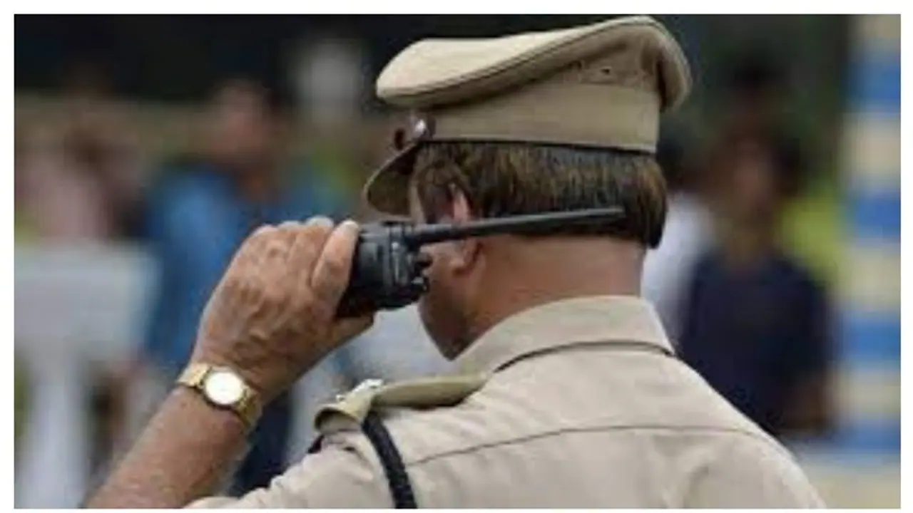 என் புள்ள மேலே கை வைக்கிறியா.. அப்பாவும், மகனும் சேர்ந்து செய்த காரியம்.. சல்லடை போட்டு தேடும் போலீஸ்..!