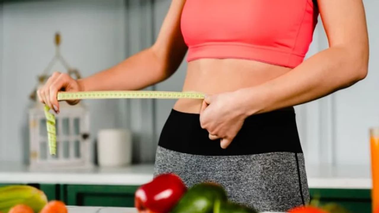 അമിതവണ്ണം കുറയ്ക്കാൻ ഡയറ്റിലാണോ? എങ്കിൽ അഞ്ച് കാര്യങ്ങൾ മനസിൽ സൂക്ഷിക്കുക അമിതവണ്ണം കുറയ്ക്കാൻ ഡയറ്റിലാണോ? എങ്കിൽ അഞ്ച് കാര്യങ്ങൾ മനസിൽ സൂക്ഷിക്കുക