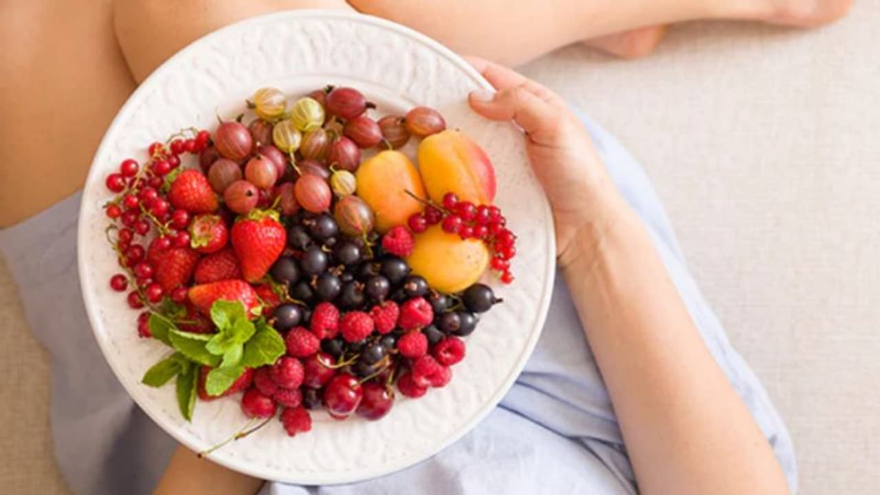 പ്രതിരോധശേഷി വർദ്ധിപ്പിക്കാൻ സഹായിക്കുന്ന നാല് പഴങ്ങൾ