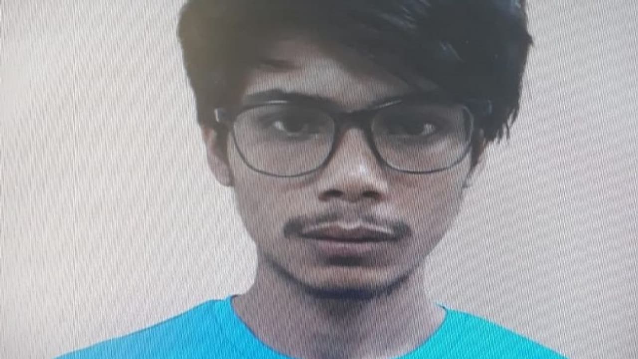 ವಿಮಾನದಲ್ಲಿ ಮಾಡಬಾರದ್ದನ್ನ ಮಾಡಿ ಜೈಲು ಸೇರಿದ ಭೂಪ..! ವಿಮಾನದಲ್ಲಿ ಮಾಡಬಾರದ್ದನ್ನ ಮಾಡಿ ಜೈಲು ಸೇರಿದ ಭೂಪ..!